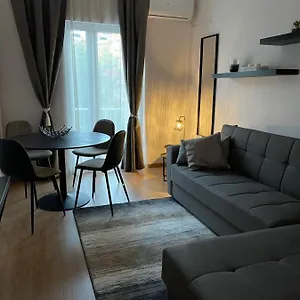 rezervați aici